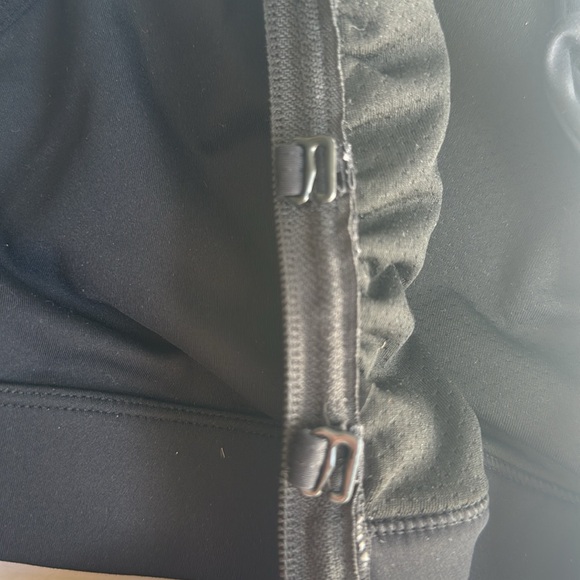 Medium sports bra - Picture 3 of 4